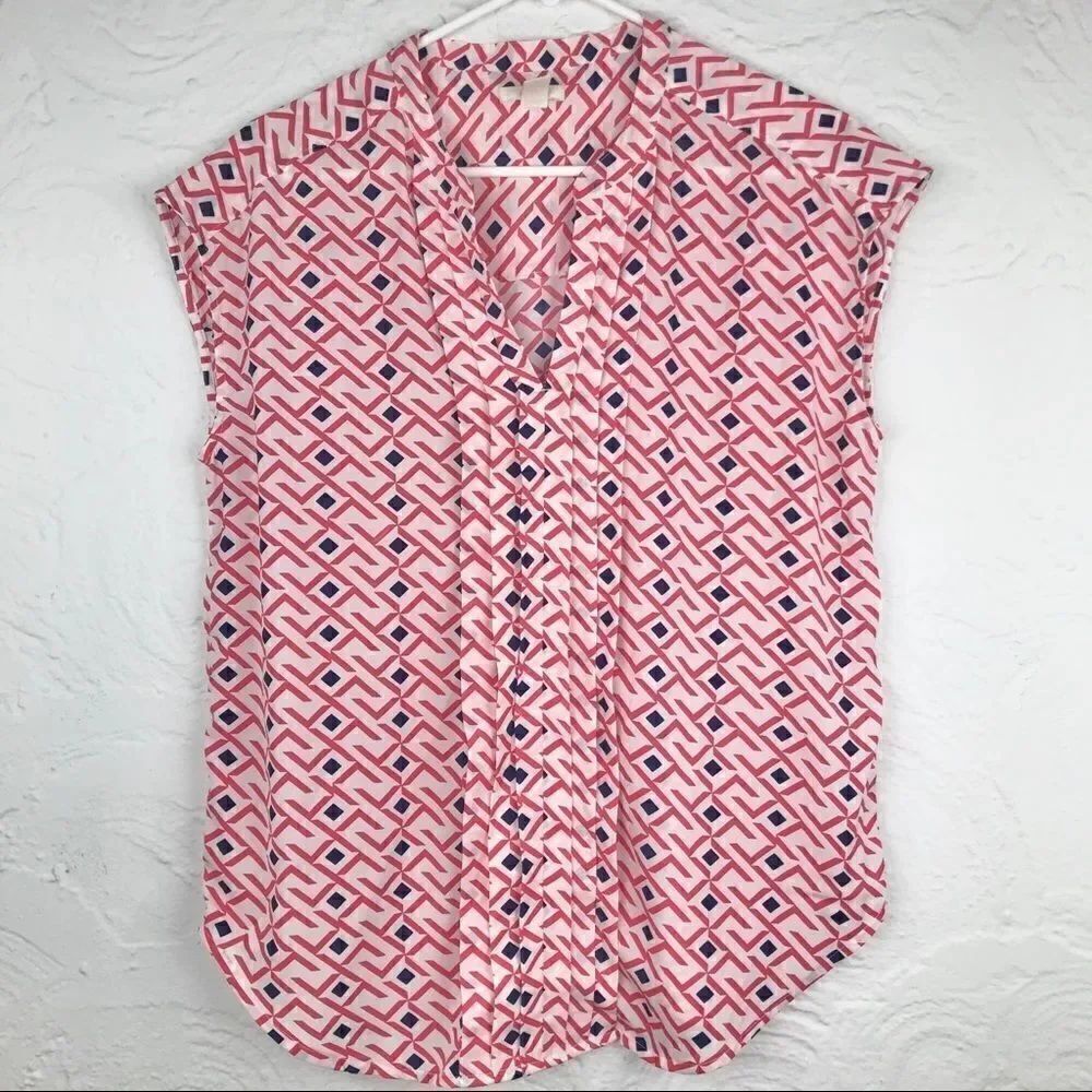 Caslon Geometric pattern lightweight pleat blouse